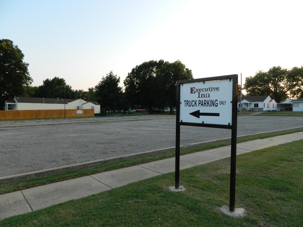 Executive Inn Ponca City מראה חיצוני תמונה